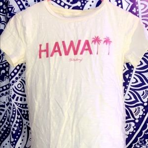 Yellow billabong tee